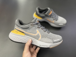 GIÀY ZOOMX INVINCIBLE RUN NAM CAO CẤP (XÁM VÀNG)